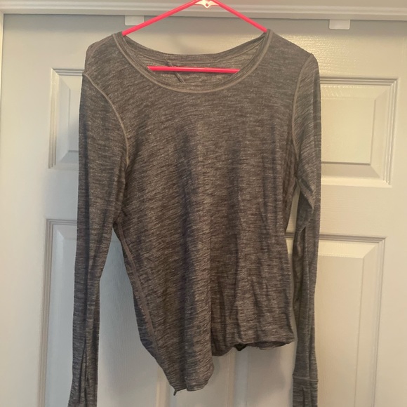 Back-tie long sleeve LuLulemon shirt - Picture 1 of 2